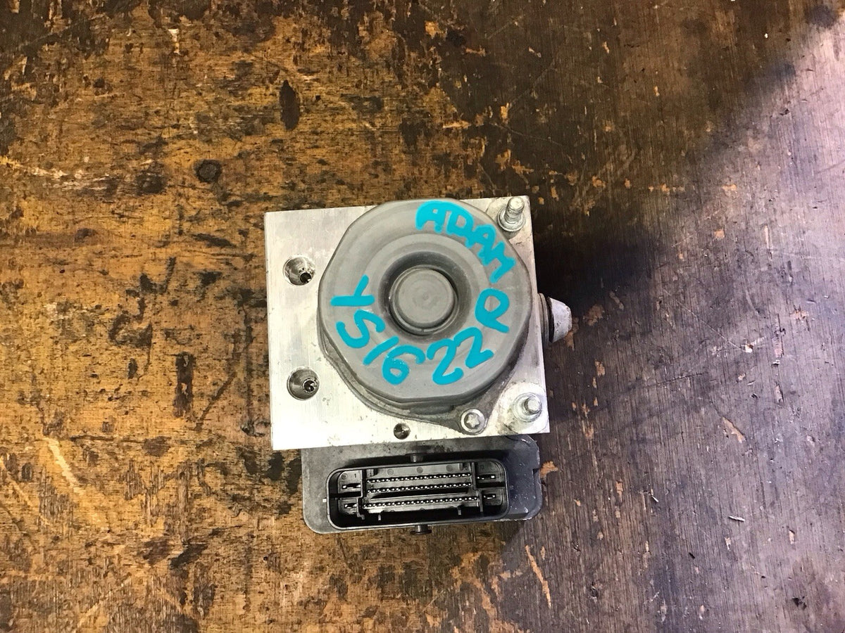 VAUXHALL ADAM ABS PUMP MODULE 39002551 AYG 2695339 2013 20190