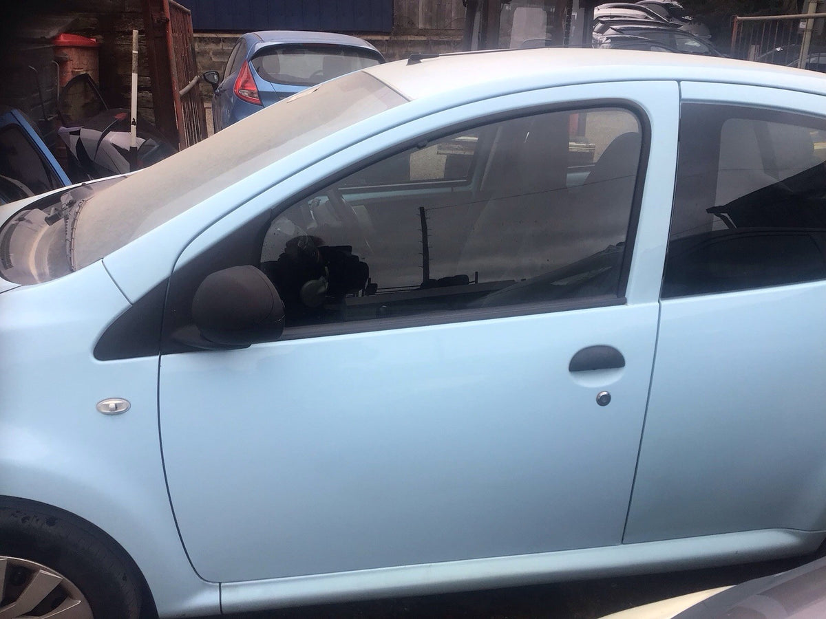 CITROEN C1 PASSENGER'S SIDE N/S FRONT DOOR BOTTICELLI BLUE CODE KGX 5 DOOR 05 130