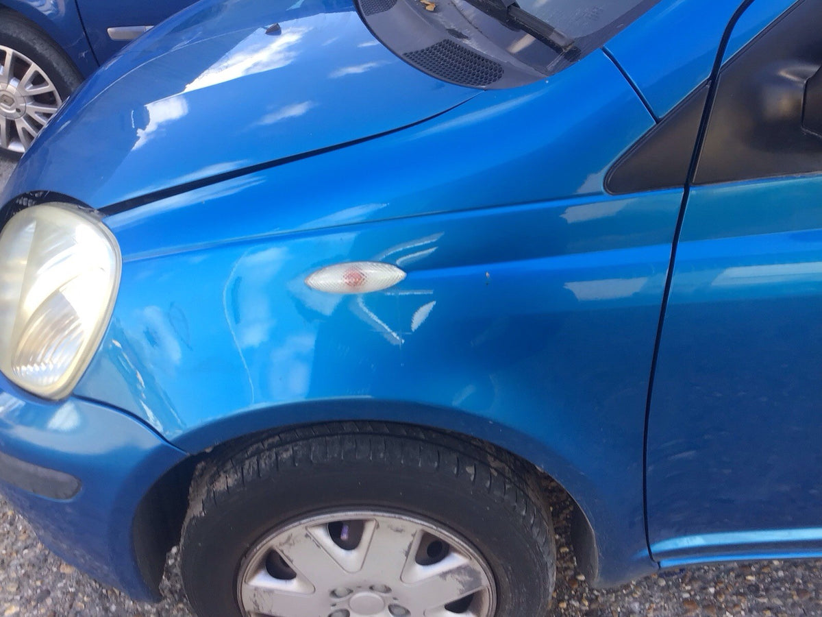 TOYOTA YARIS MK1 PASSENGER'S SIDE N/S WING PANEL SURF BLUE 8P1 2001 20060
