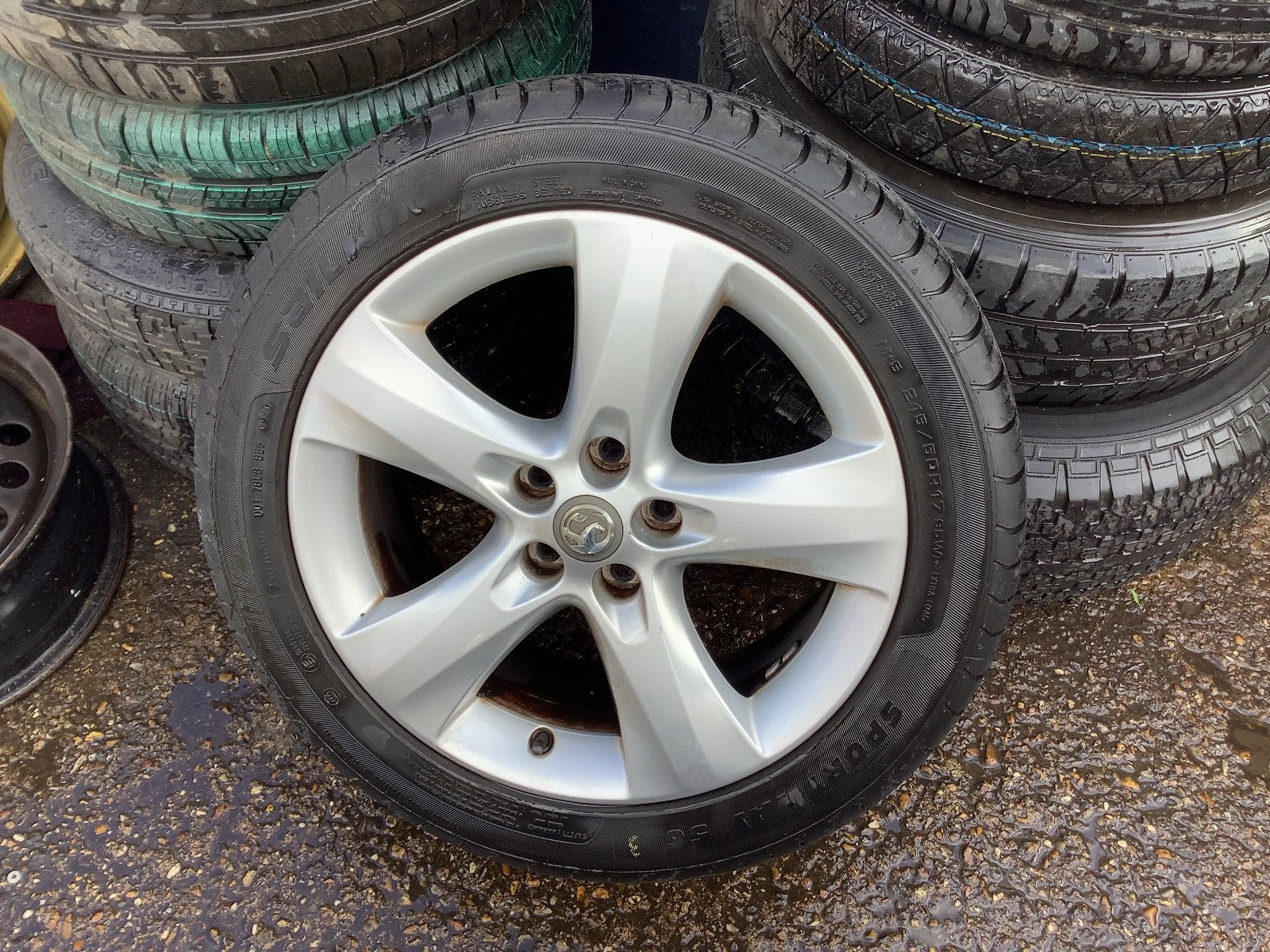 VAUXHALL ASTRA J PETROL ALLOY WHEEL 17"  AND TYRE 215X50X17 0P042 K6 2010 20150