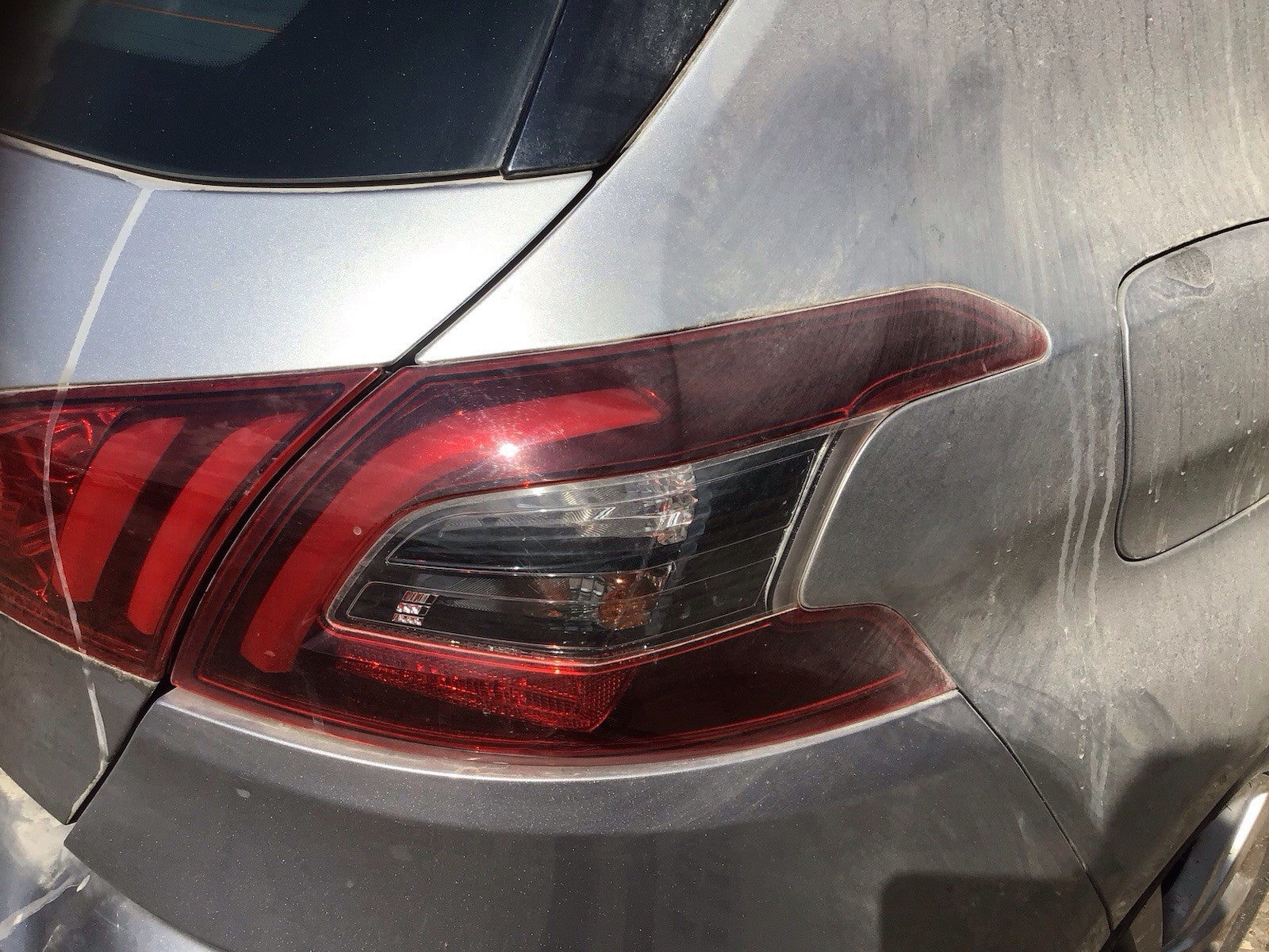 PEUGEOT 308 DRIVER'S SIDE O/S REAR LIGHT 2013 20191