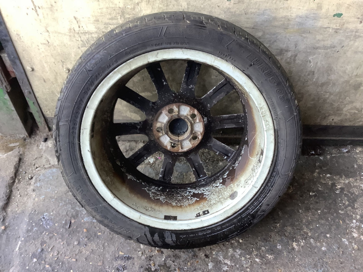 VOLKSWAGEN GOLF MK5 ALLOY WHEEL 17" 1K0601025K WITH TYRE 225X45X17 2002 20089
