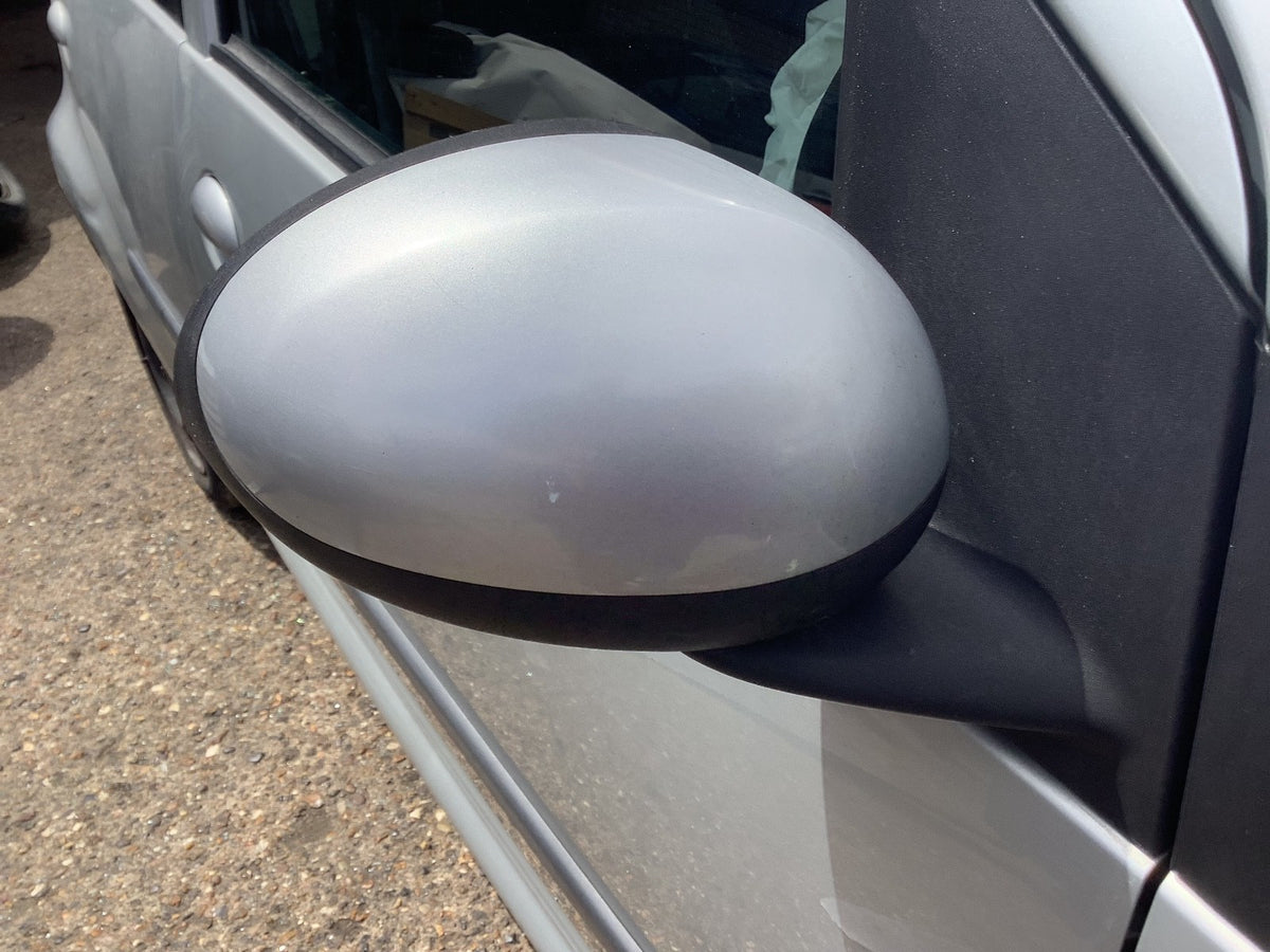 PEUGEOT 107 CITROEN C1 DRIVER'S SIDE O/S DOOR MIRROR GRIS GALLIUM KTB 2005 20145