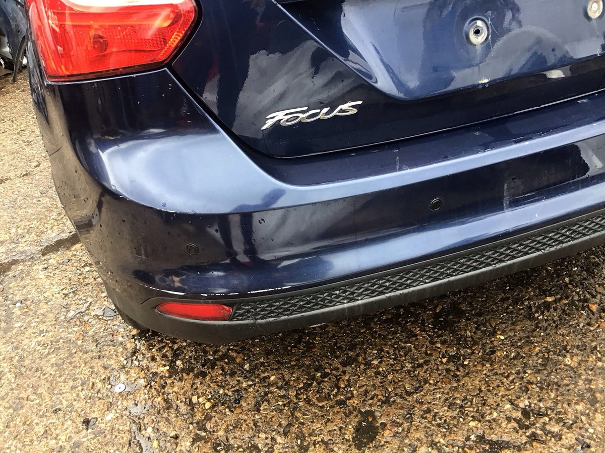 FORD FOCUS MK3 REAR BUMPER INK BLUE METALLIC HATCHBACK 2011 20143