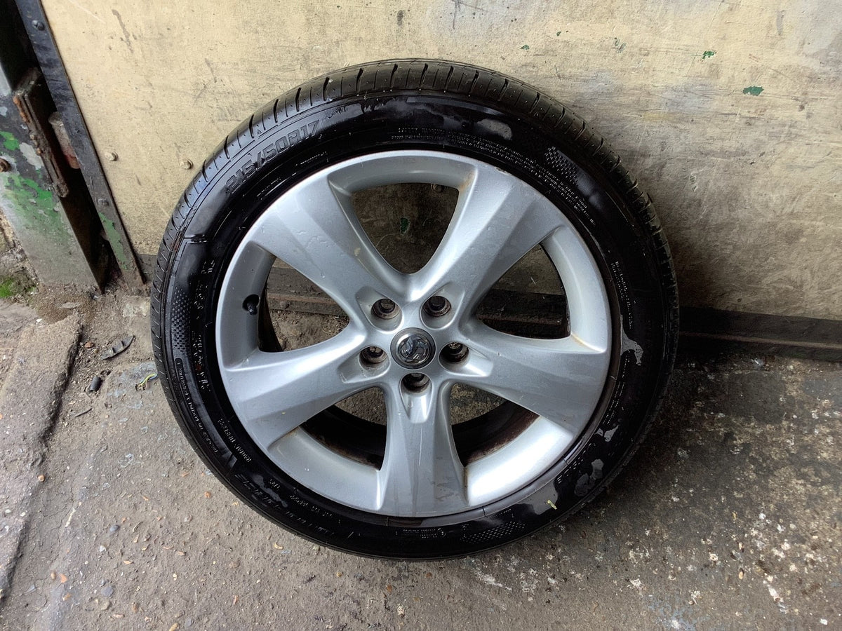 VAUXHALL ASTRA J PETROL ALLOY WHEEL 17"  AND TYRE 215X50X17 0P042 K6 2010 20150