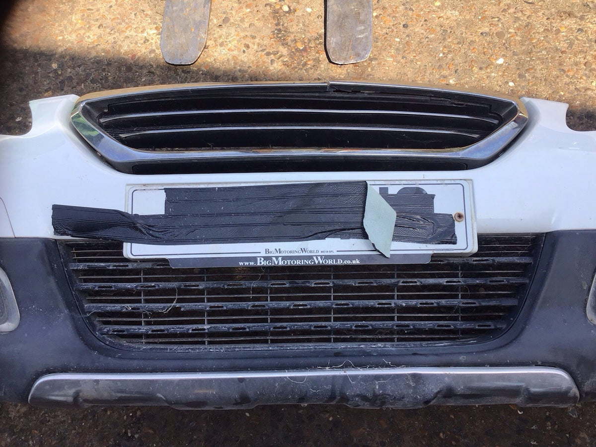 PEUGEOT 2008 MK1 FRONT BUMPER IN BANQUISE WHITE  EWP DAMAGED 2013 201616