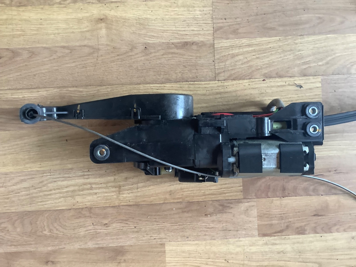 VOLKSWAGEN SHARAN MK2 PASSENGERS SIDE SLIDING REAR DOOR MOTOR 7N0959244 10 20234