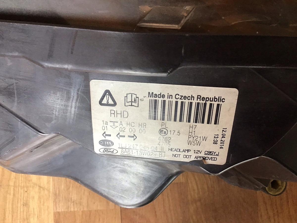 FORD FIESTA MK7 DRIVER'S SIDE O/S HEADLIGHT 8A61 13W029 BJ 2009 201211