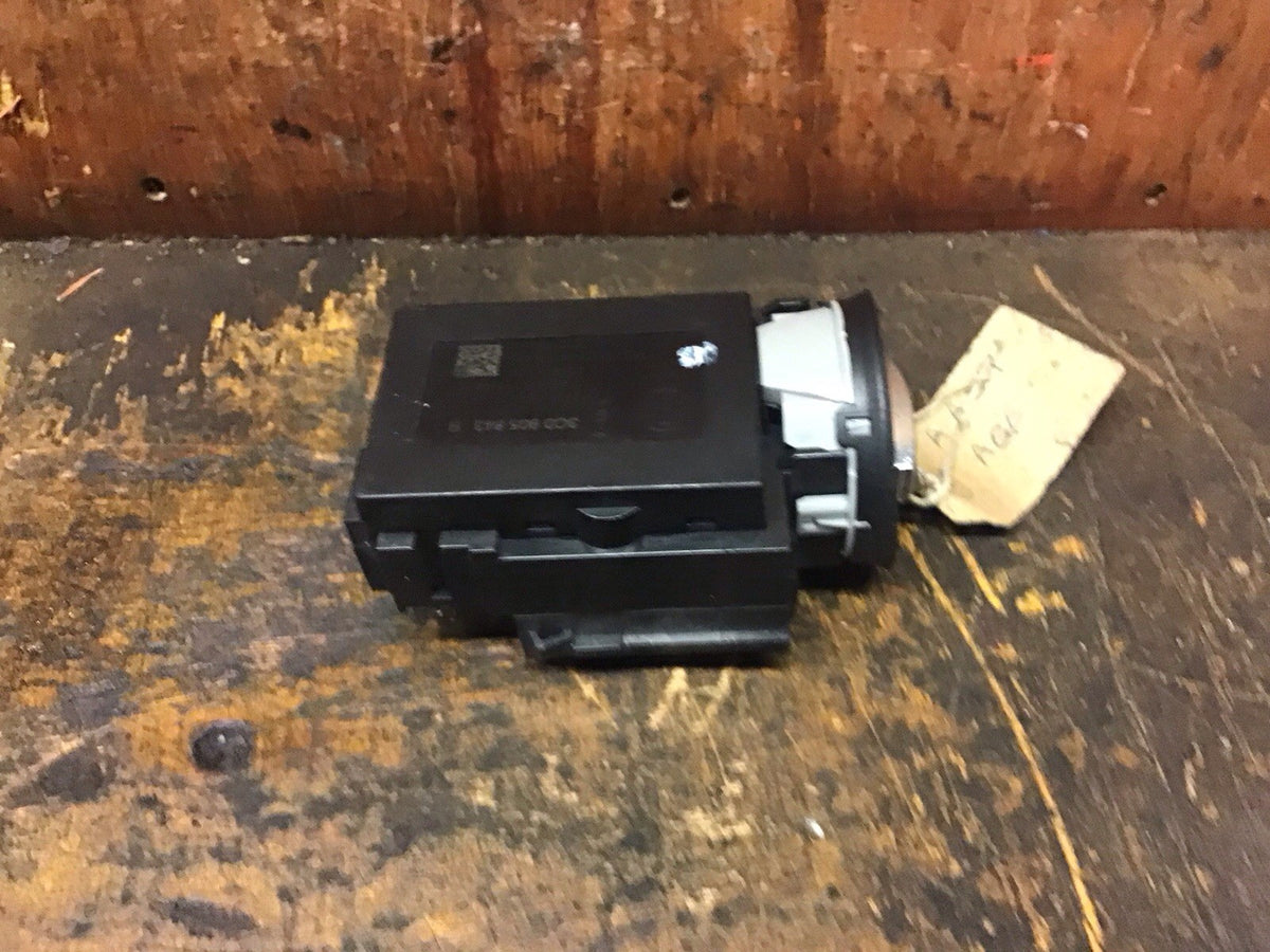 VOLKSWAGEN PASSAT B6 IGNITION SWITCH AND KEY 3C0905843R 2005 20104