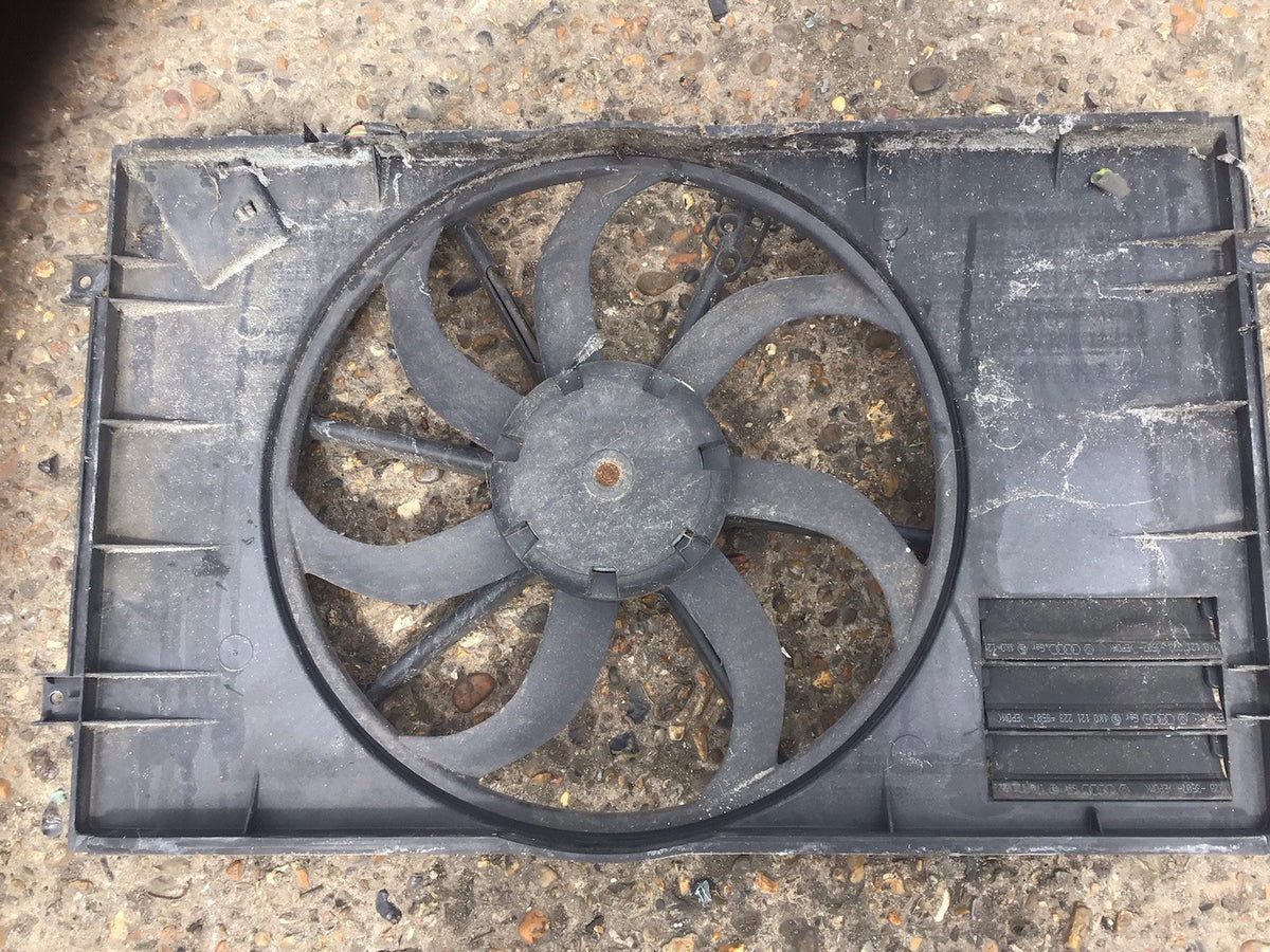 VOLKSWAGEN GOLF MK5 1.6 TDI RADIATOR COOLING FAN COWLING 1K0959455DM 2007 20138
