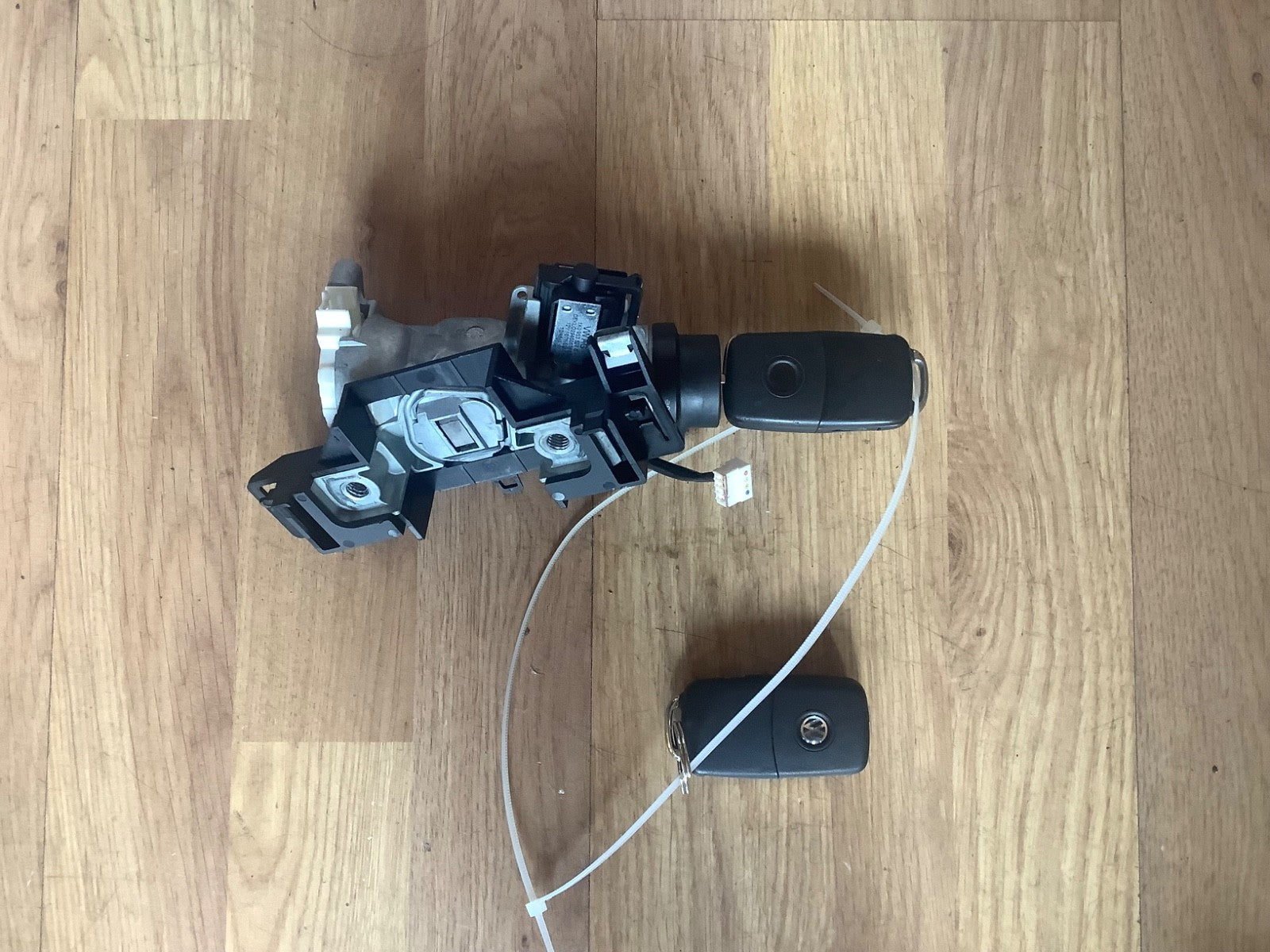 VOLKSWAGEN SHARAN MK2 IGNITION BARREL LOCK AND KEY 1K0905851B 2010 20230