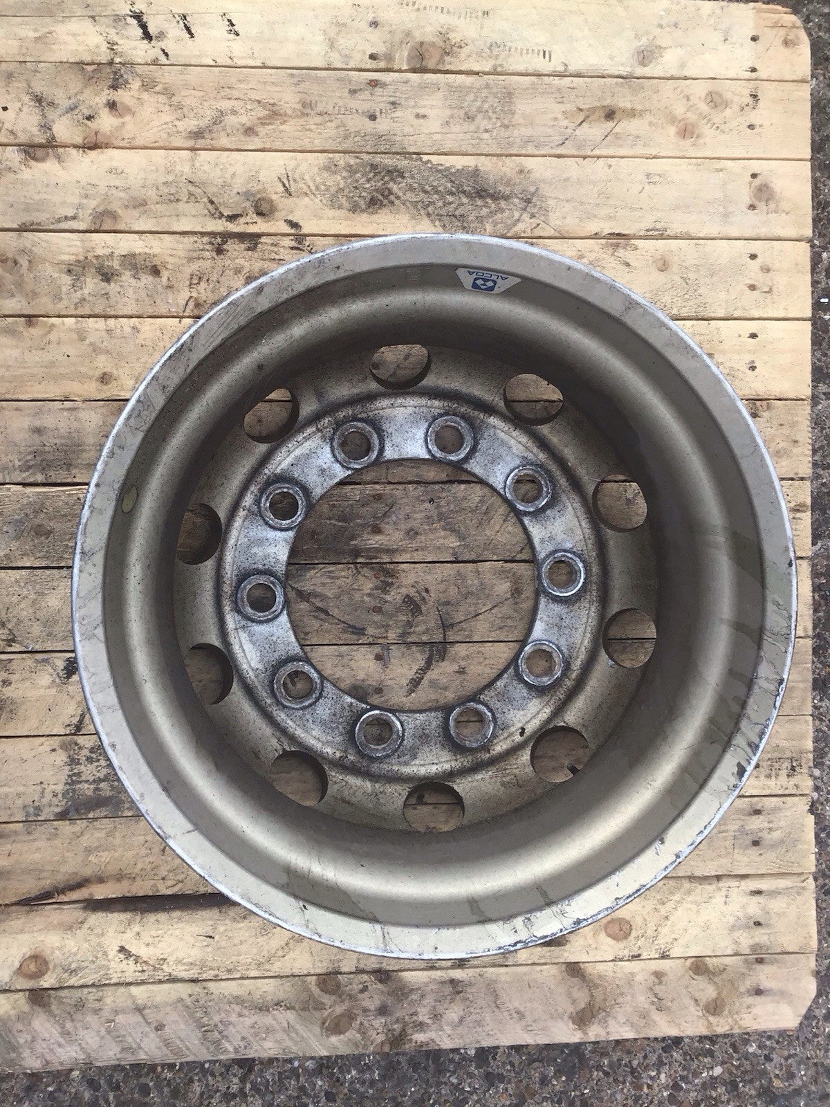 ALCOA 22.5 ALLOY WHEEL 32MM HOLE8