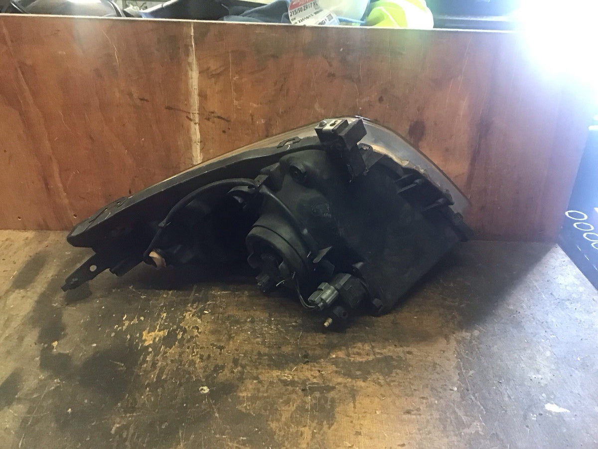 SUZUKI SWIFT MK2 DRIVER'S SIDE O/S HEADLIGHT 35100 62J01 2005 20104