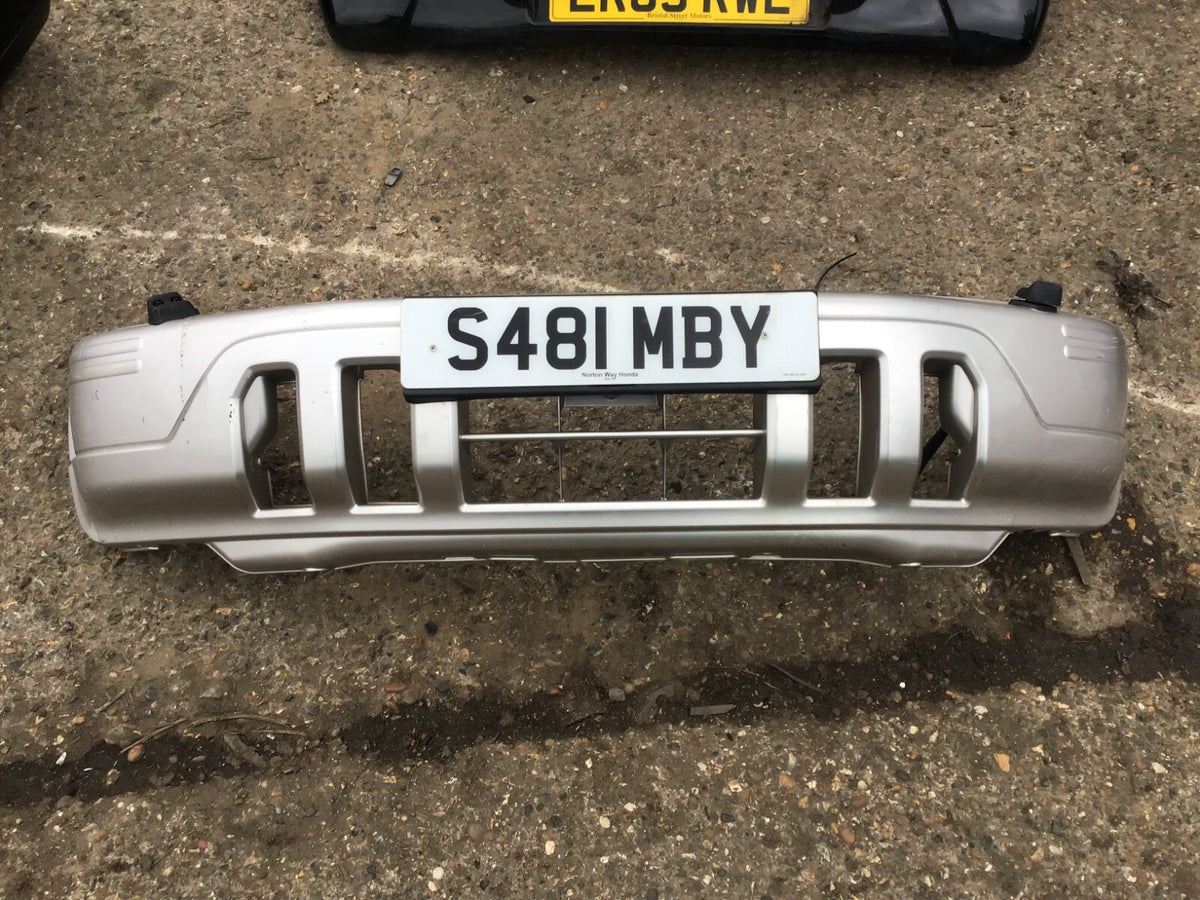 HONDA CR V MK1 FRONT BUMPER IN SILVER 1995 20010