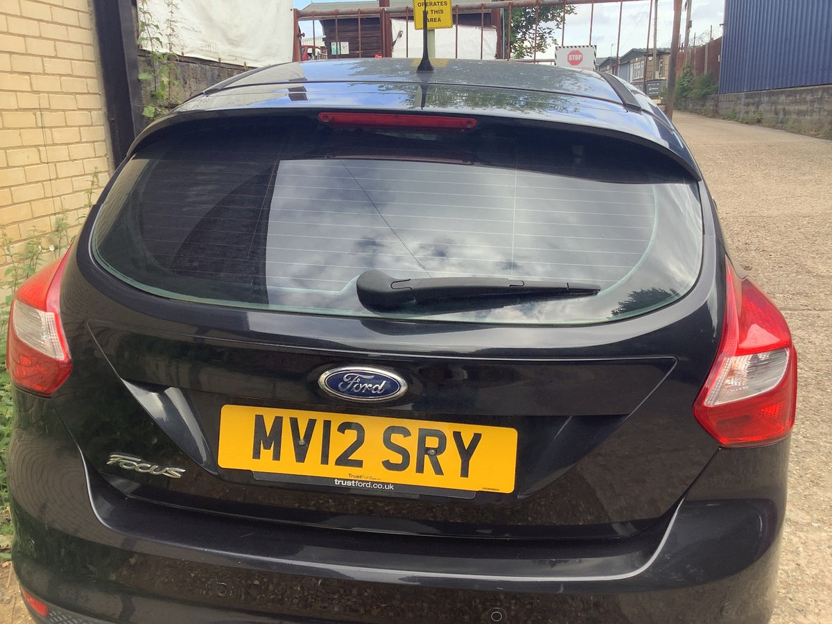 FORD FOCUS MK3 TAILGATE  PANTHER BLACK  METALLIC  5 DOOR HATCHBACK 2011 20183