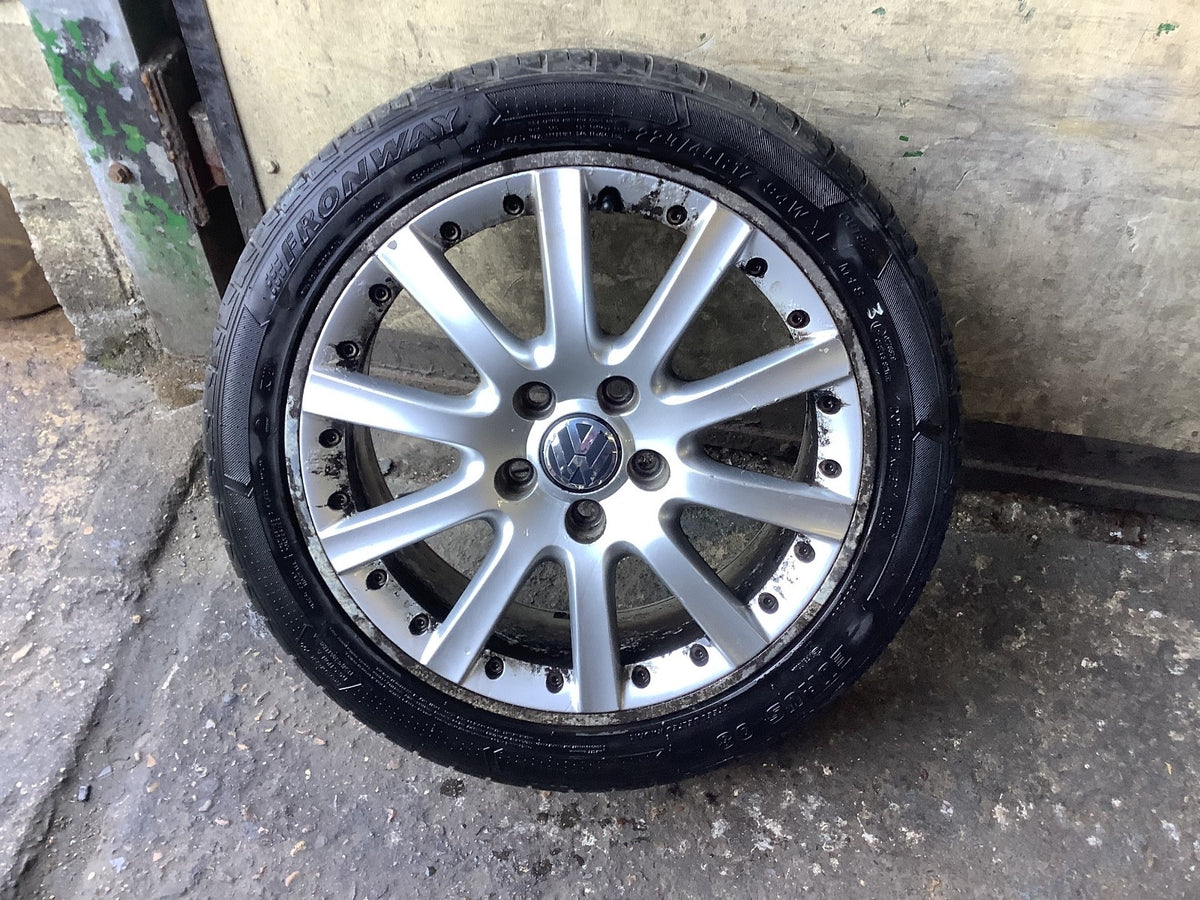 VOLKSWAGEN GOLF MK5 ALLOY WHEEL 17" 1K0601025K WITH TYRE 225X45X17 2002 20081