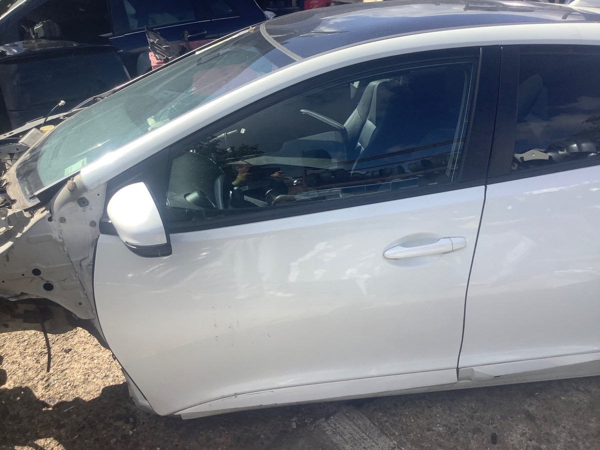 HONDA CIVIC MK9 PASSENGER SIDE FRONT N/S DOOR ORCHID WHITE NH788P 2012 20172