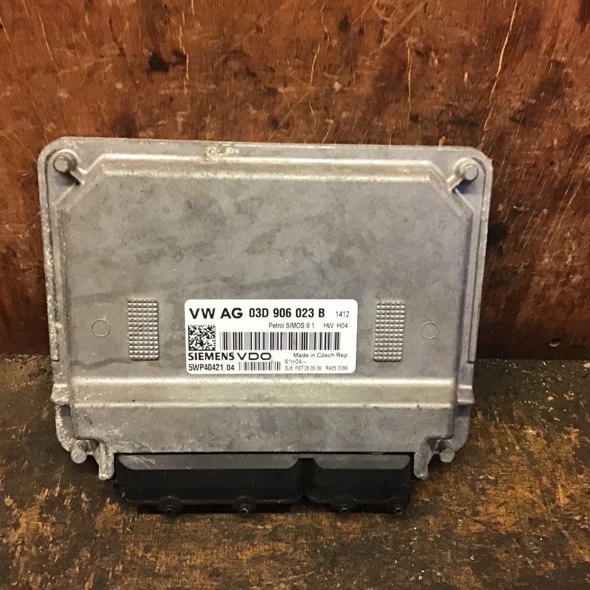 VOLKSWAGEN POLO MK4 PETROL ENGINE CONTROL UNIT ECU 03D906023B 2002 20072