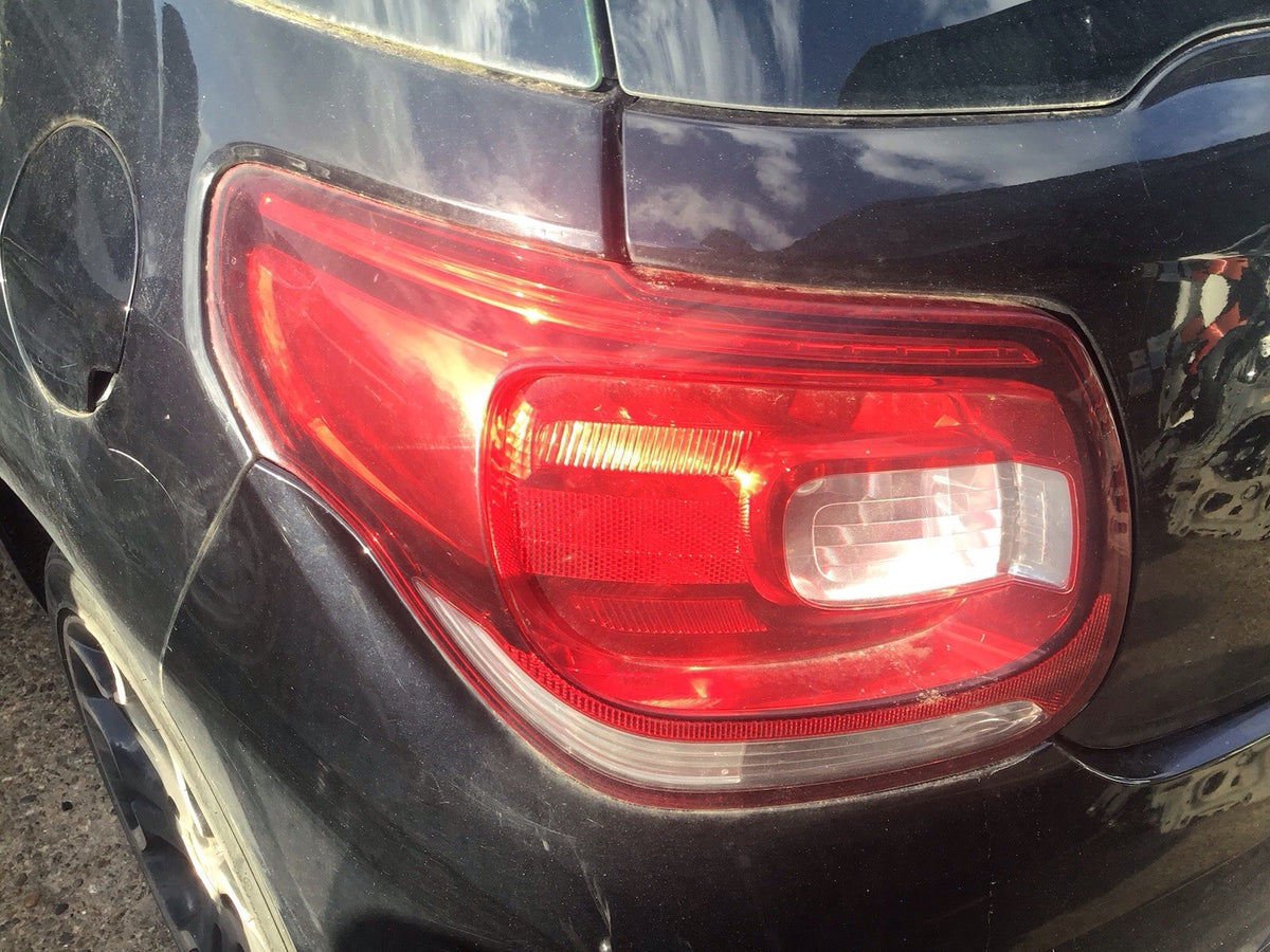 CITROEN DS3 PASSENGER'S SIDE N/S REAR LIGHT 9676973980 00 2010 20152