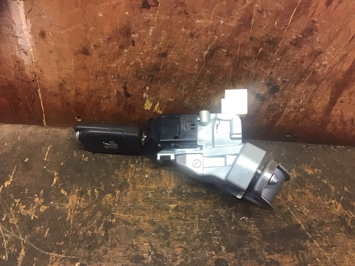 PEUGEOT 108 IGNITION BARREL LOCK AND KEY 89782 0H020 2015 20220