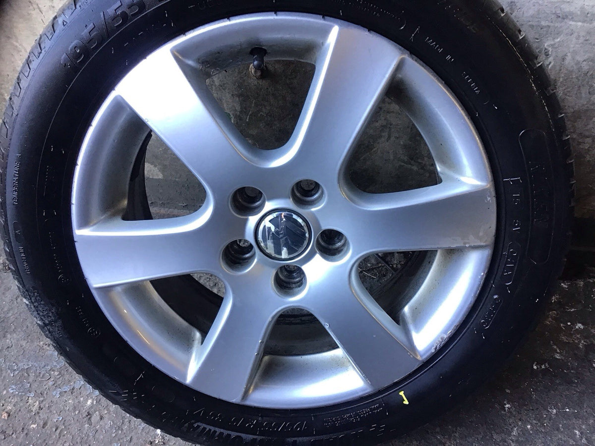 VOLKSWAGEN POLO 9N3 ALLOY WHEEL 15'' 6Q0601025R WITH TYRE 195X55X15 2005 20094