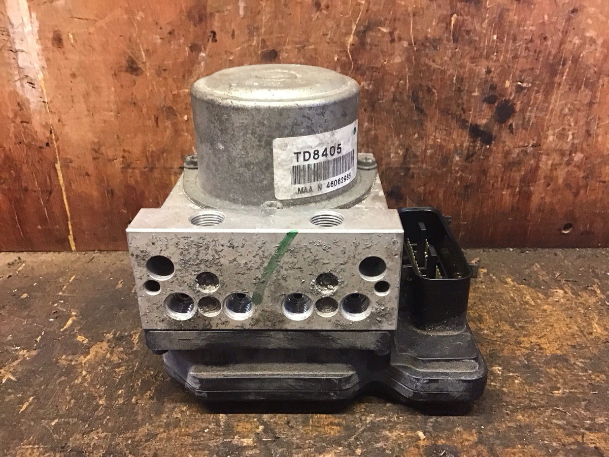 NISSAN JUKE J15 ABS PUMP MODULE TD8405 2014 20196