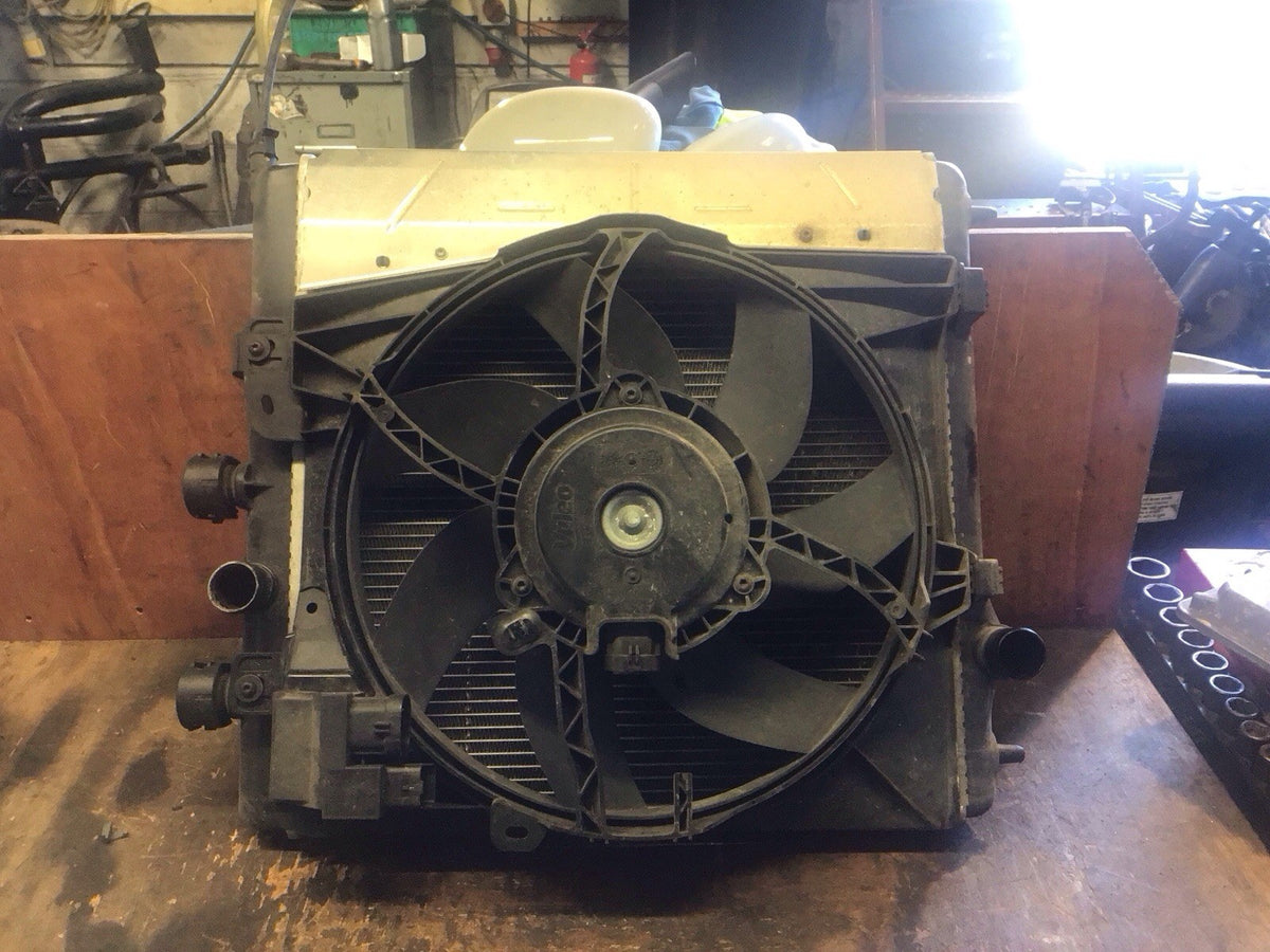 CITROEN DS3 1.2 1.4 1.6 RADIATOR FAN COWLING RADIATOR PACK 884260000 2010 20140