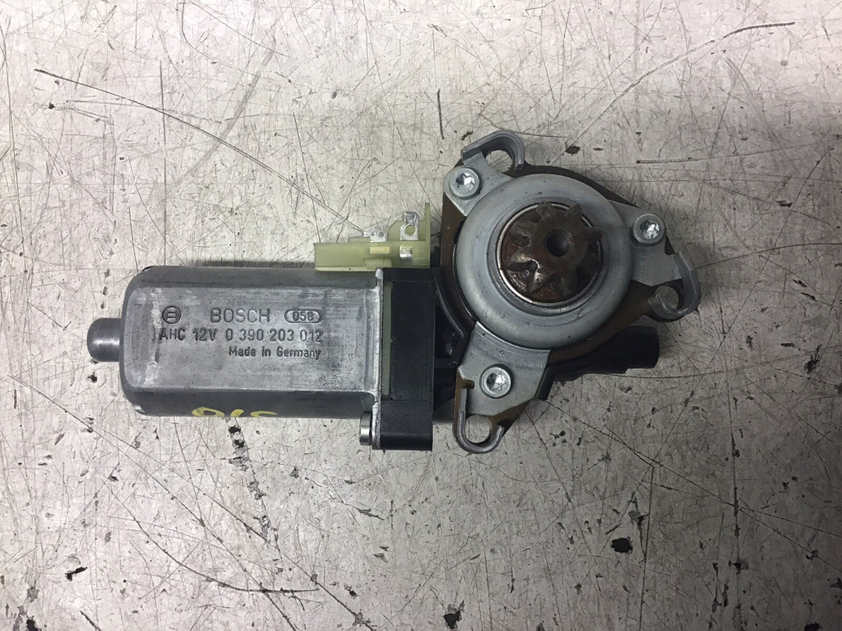 VAUXHALL ASTRA TWINTOP CONVERTIBLE ROOF MOTOR 0390203012 RIGHT HAND 2004 20090