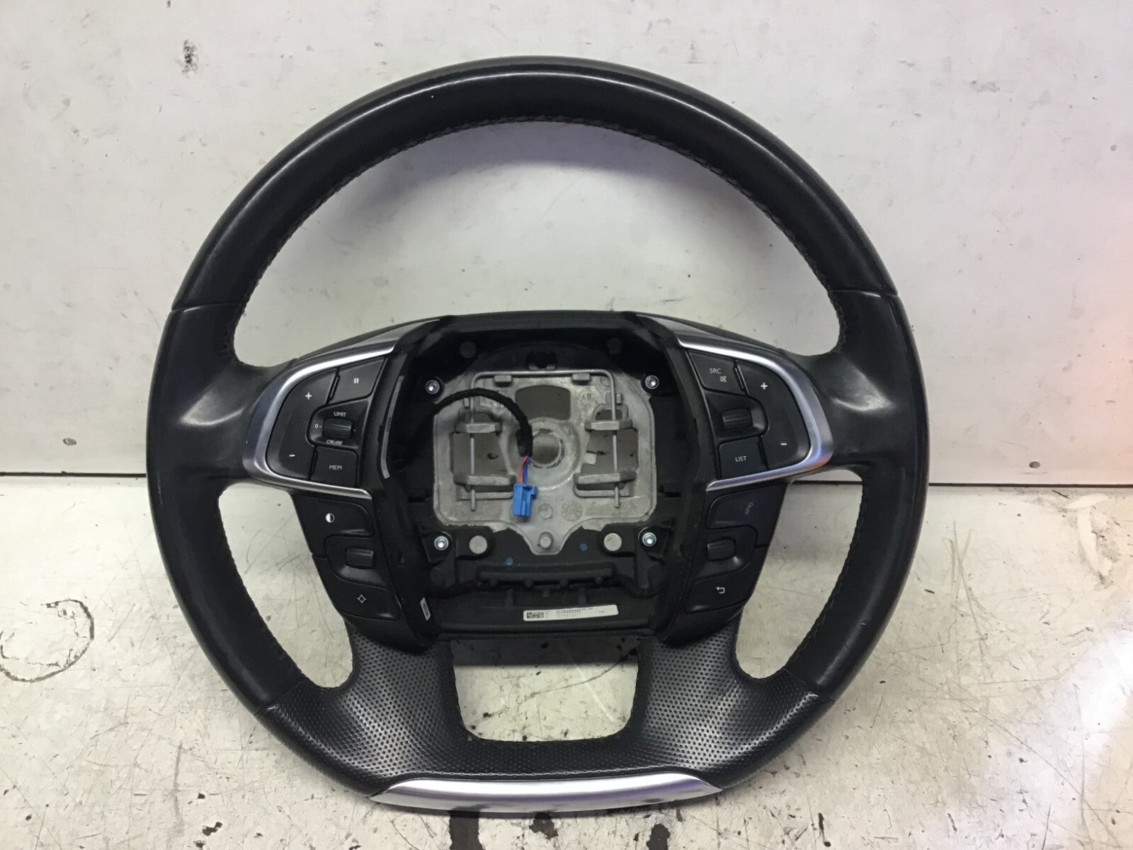 CITROEN DS4 MULTI FUNCTIONAL STEERING WHEEL 96754515ZD  2011 20150