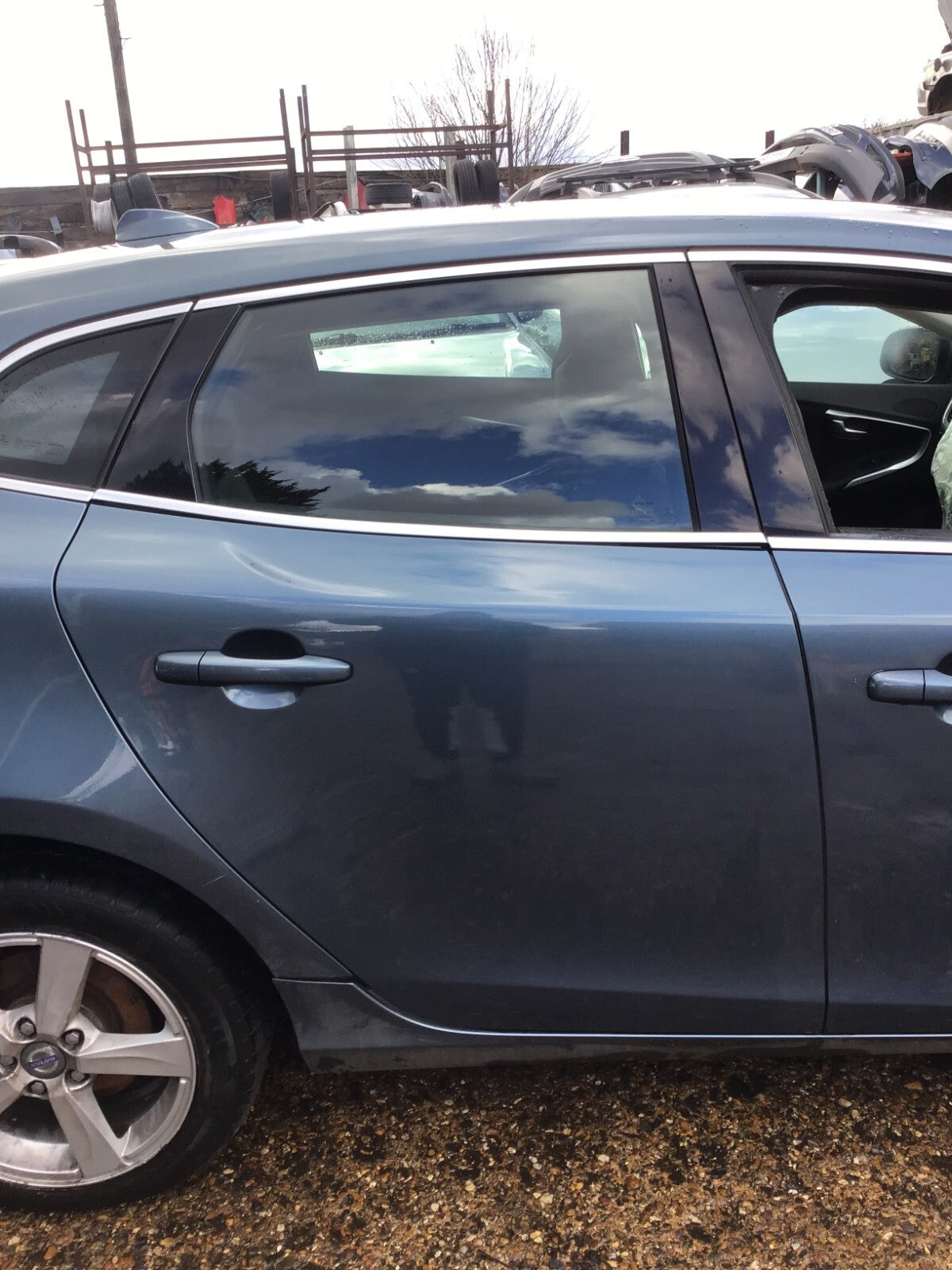VOLVO V40 DRIVER'S SIDE O/S/R REAR DOOR BIARRITZ BLUE 2012 20192