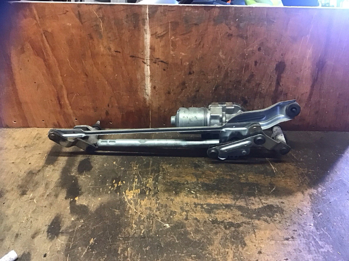 VW GOLF MK7 FRONT WIPER MOTOR 5G2955023C 2013 20171
