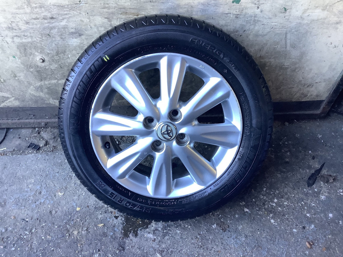 TOYOTA YARIS MK2 ALLOY WHEEL 15'' TYRE 185X60X15 42611 0D240 2006 20112