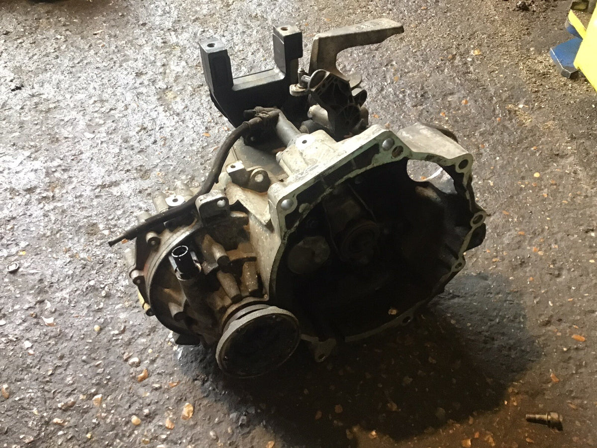 VOLKSWAGEN POLO 1.2 TDI DIESEL GEARBOX  MANUAL 5 SPEED CODE MZK 2010 20158