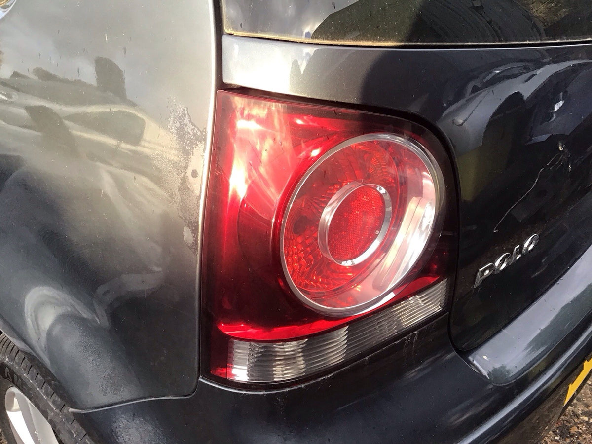 VOLKSWAGEN POLO 9N3 PASSENGER'S SIDE N/S REAR LIGHT REAR LIGHT CLUSTER 2005 20092