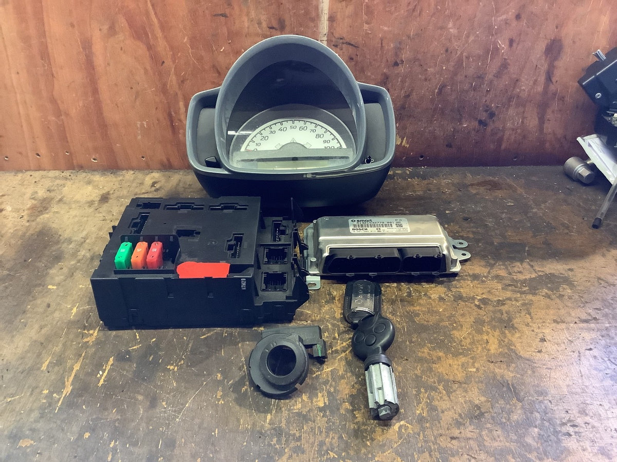 SMART FORTWO 1.0 PETROL ENGINE ECU KIT A1321532779 2008 20141