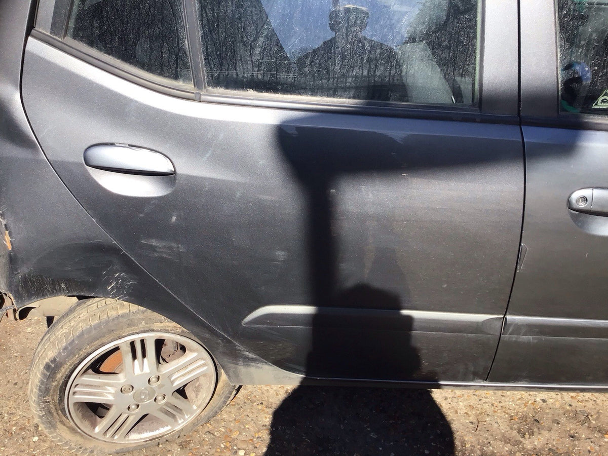 HYUNDAI i10 MK1 O/S DRIVERS SIDE REAR DOOR OYSTER GREY ML 2008 20113