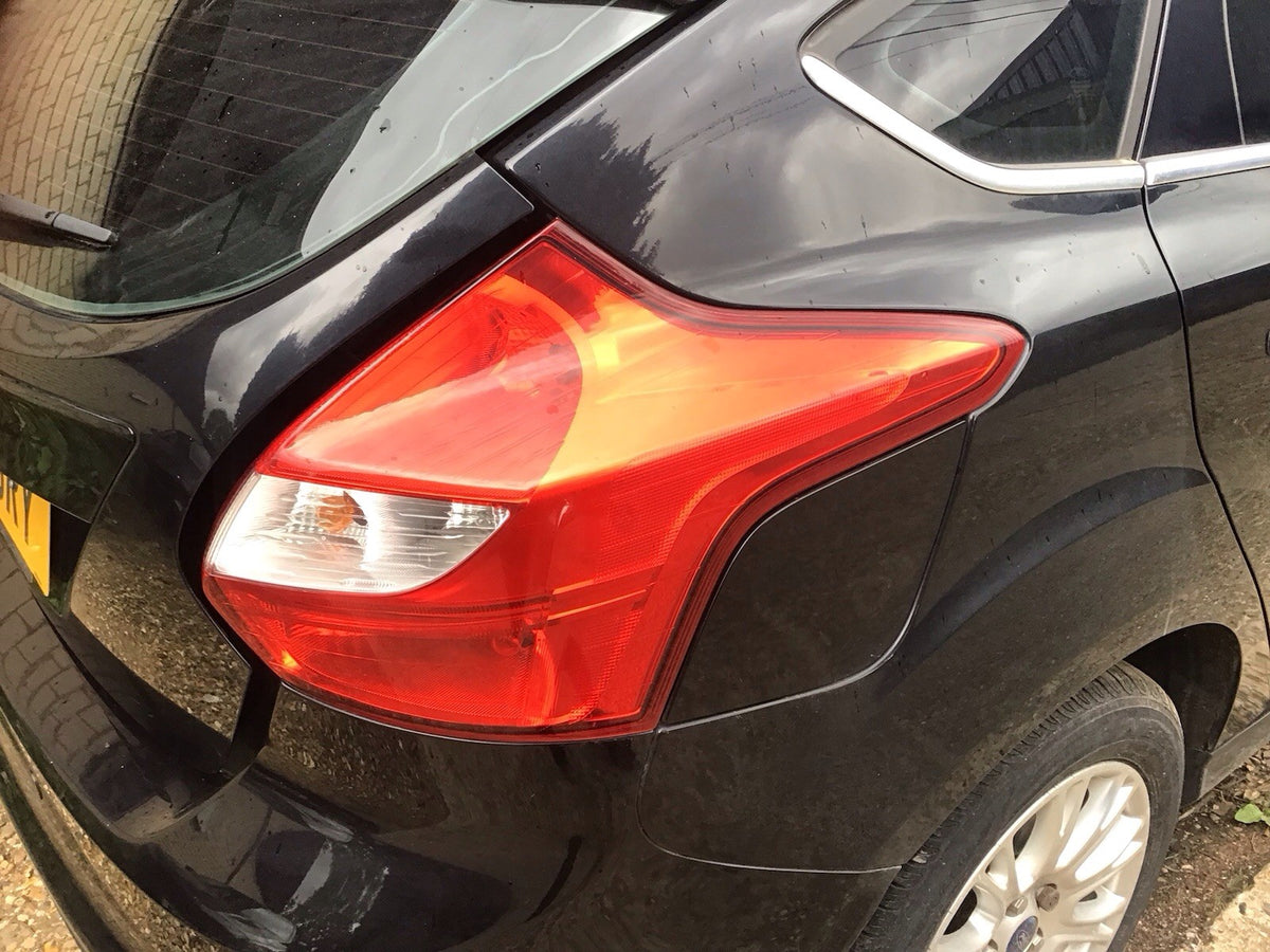 FORD FOCUS MK3 DRIVER'S SIDE O/S REAR LIGHT 5 DOOR HATCHBACK 2011 20143