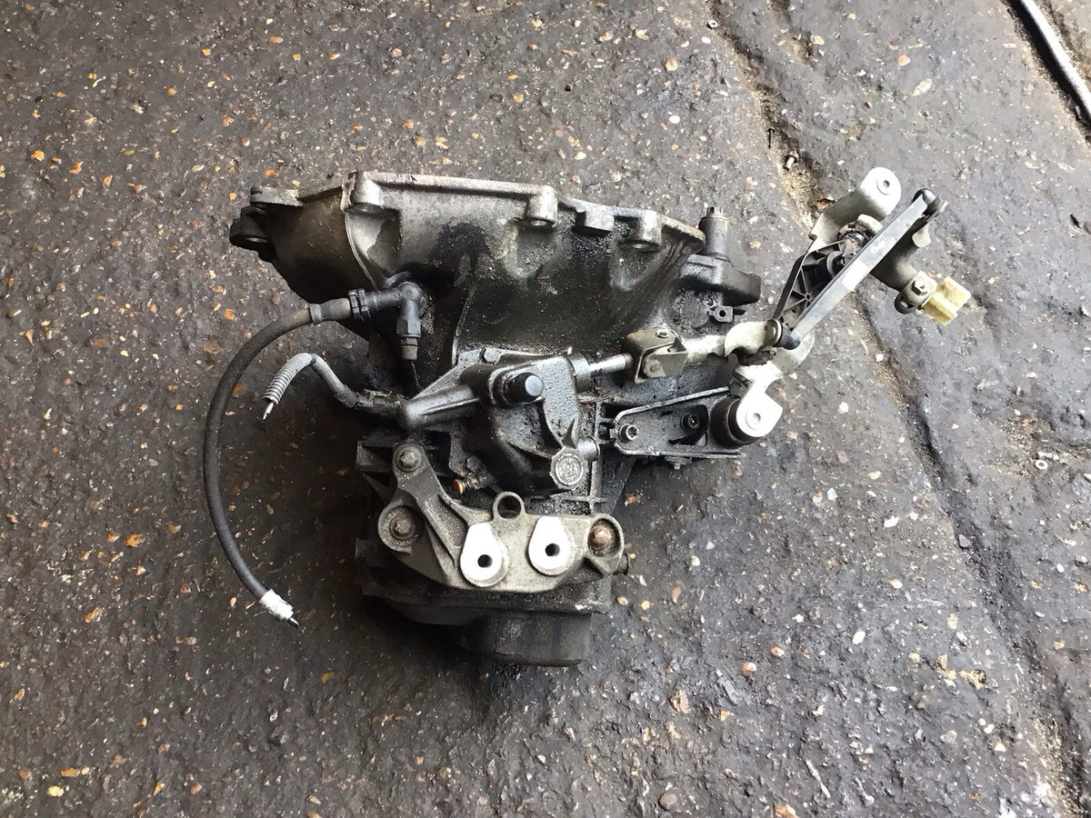 VAUXHALL CORSA C 1.2 PETROL GEARBOX  5 SPEED MANUAL F13C394 2001 20066