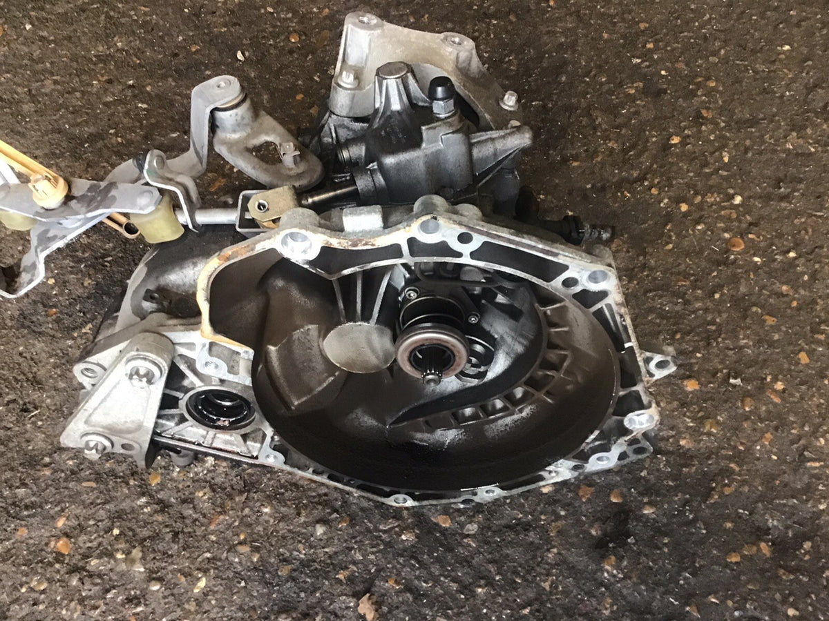 VAUXHALL CORSA D GEARBOX MANUAL 1.2 PETROL CODE ML5 5 SPEED 2010 20148