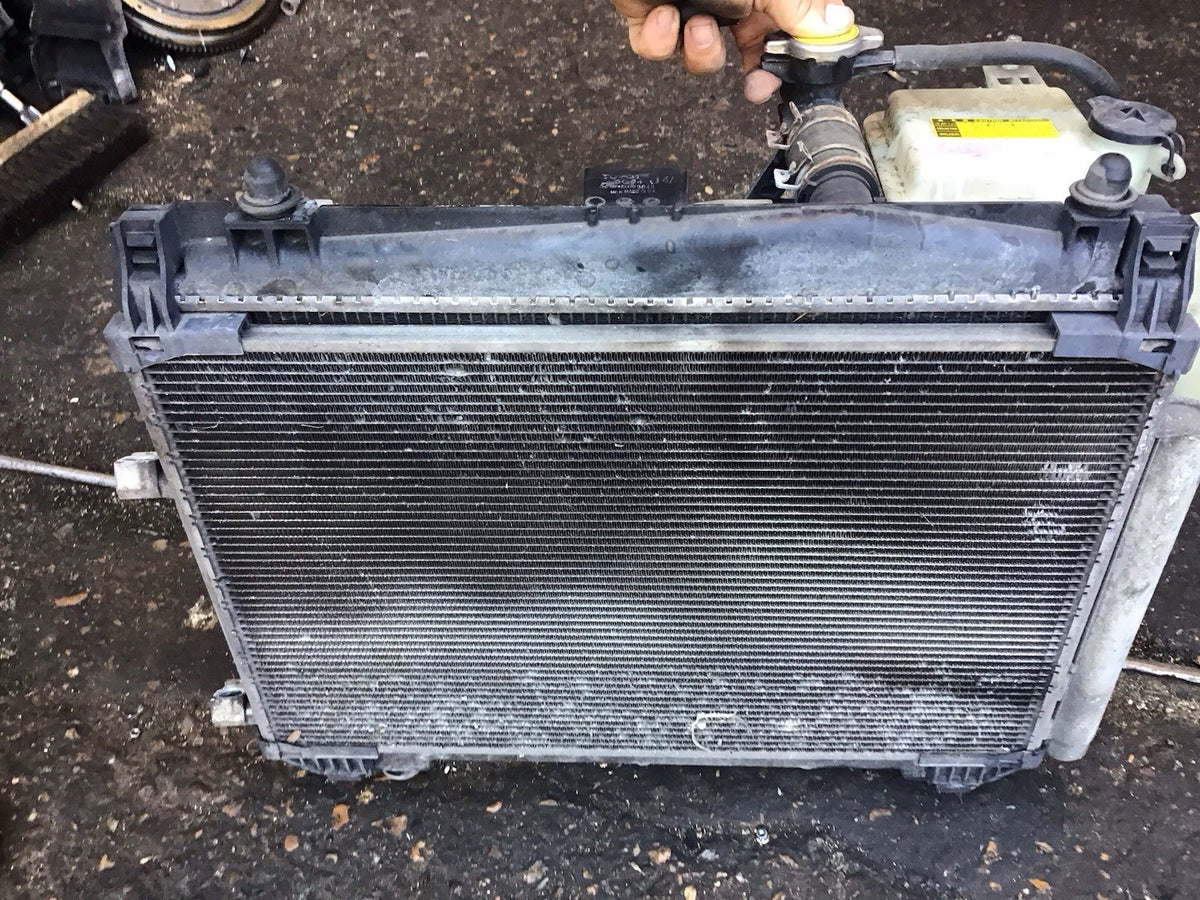 TOYOTA YARIS MK2 PETROL RADIATOR FAN MF4422134 3180 2006 20107
