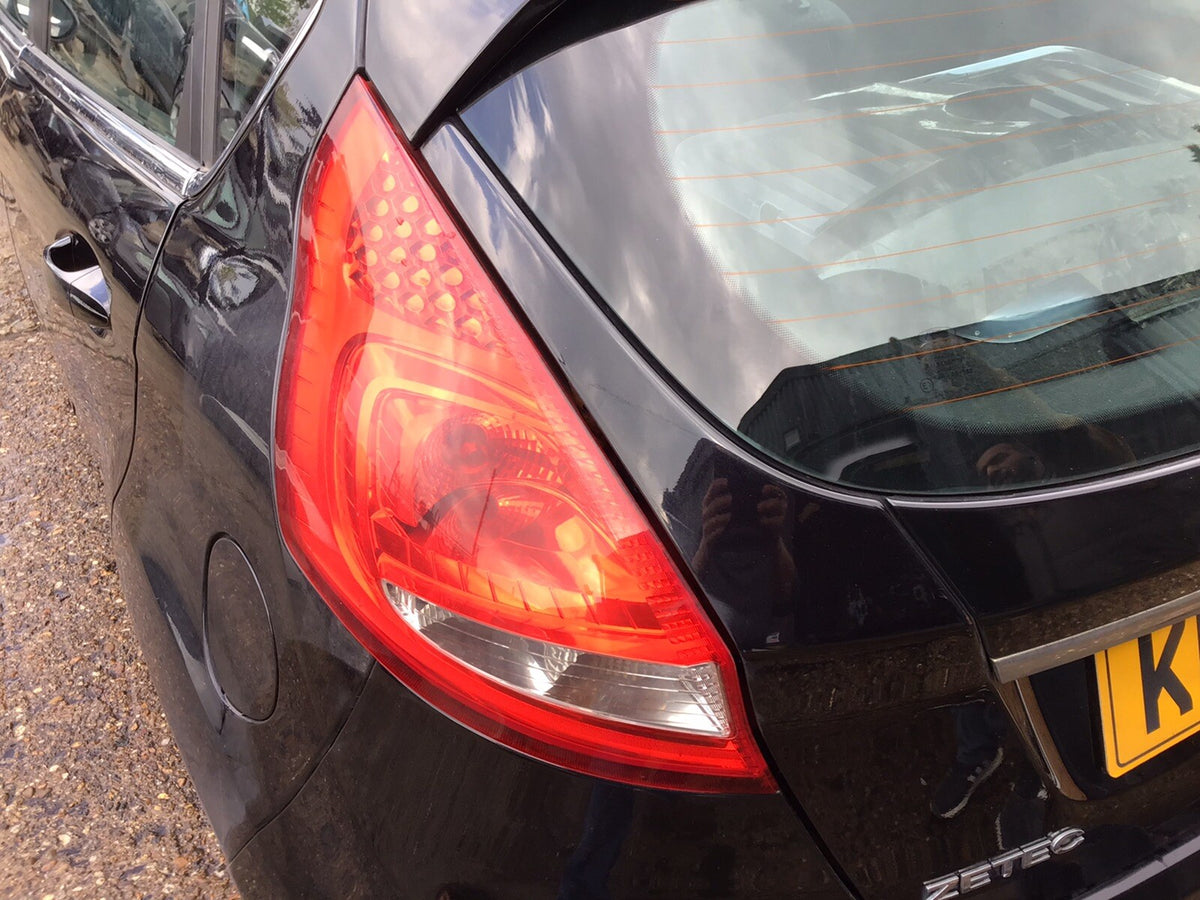 FORD FIESTA MK7 PASSENGER'S SIDE N/S REAR LIGHT REAR LIGHT CLUSTER  2008 20122