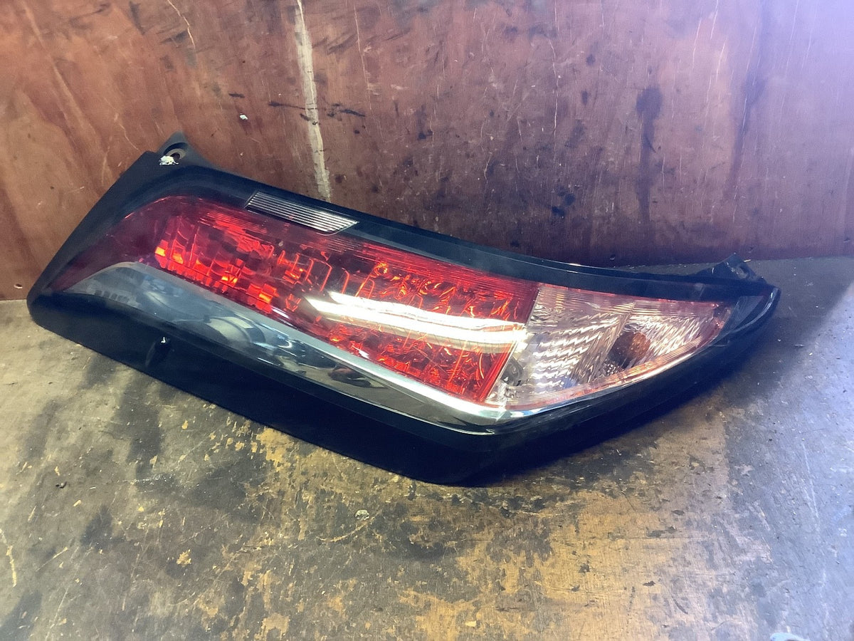 TOYOTA AYGO MK2 PASSENGER'S SIDE N/S REAR LIGHT REAR LIGHT CLUSTER 2015 20220