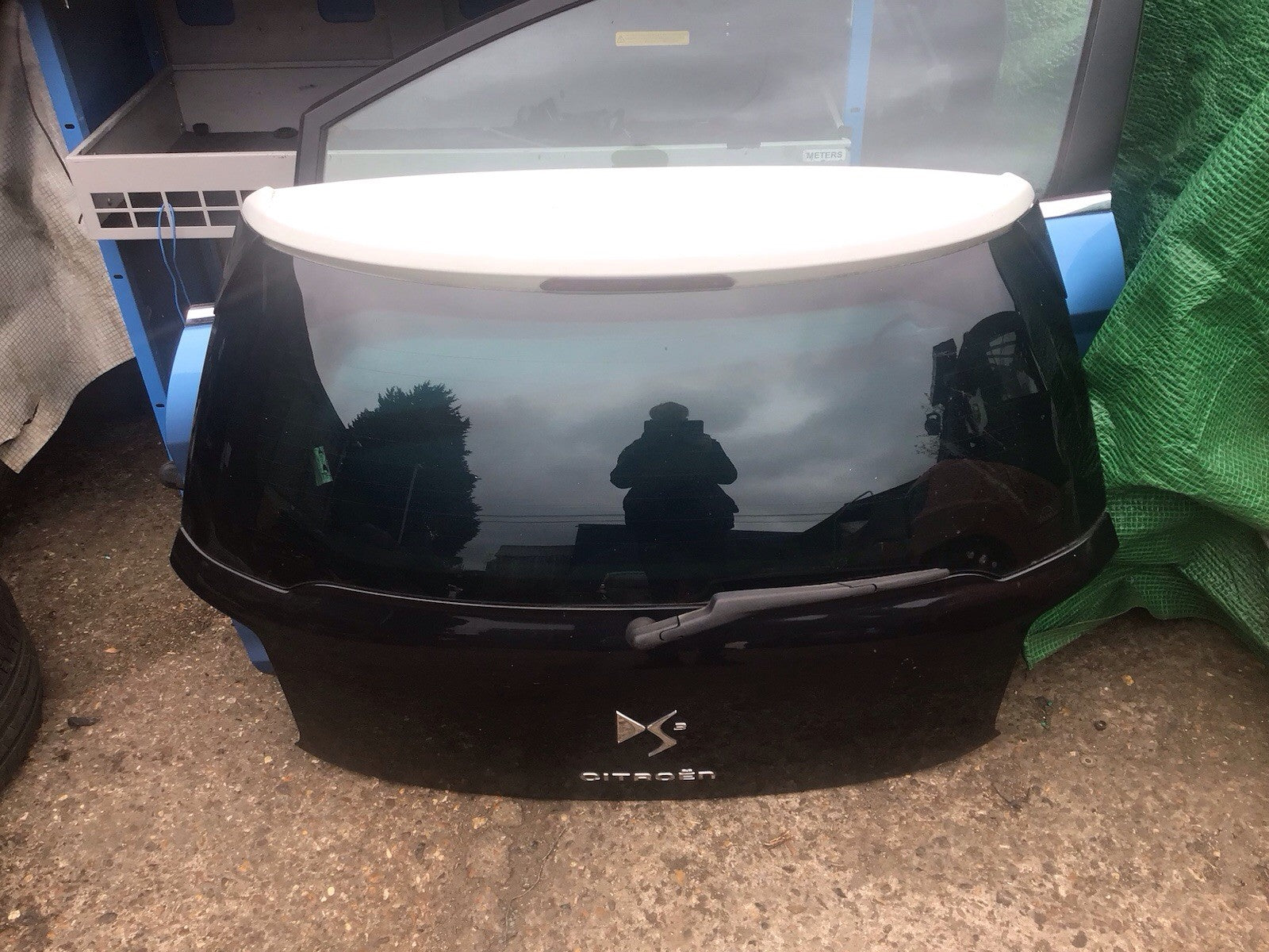 CITROEN DS3 TAILGATE BLACK PERLA PAINT CODE KTV WHITE TOP 2010 20150