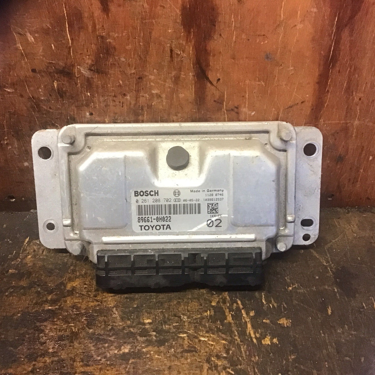 PEUGEOT 107 ENGINE ECU CONTROL MODULE 89661 0H022  02612087021