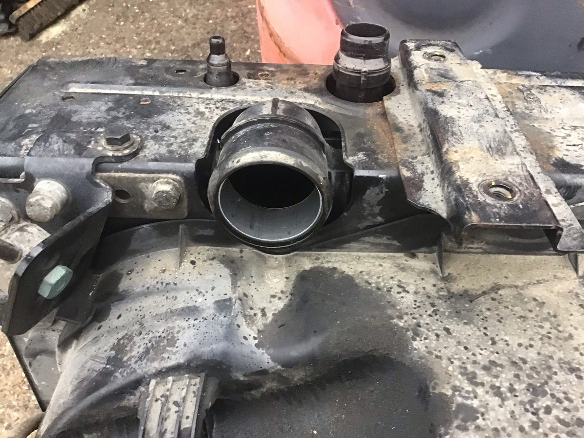 MAN TGX 24.260 RADIATOR ENGINE COOLANT RADIATOR  81.06100 6875 2015 20207