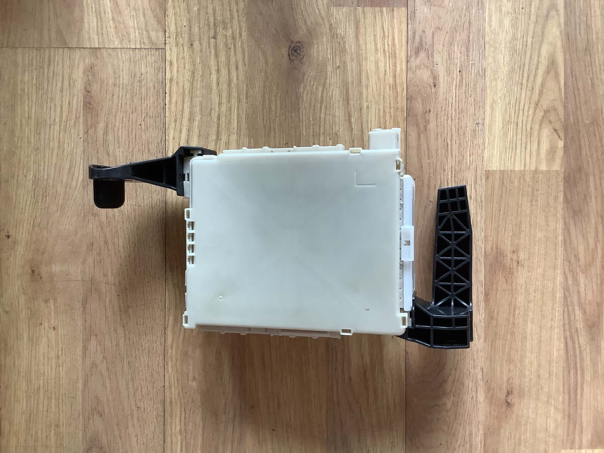 TOYOTA AYGO PEUGEOT 108 CITROEN C1 FUSE BOX BCM 82730 0H030 A 2015 20225