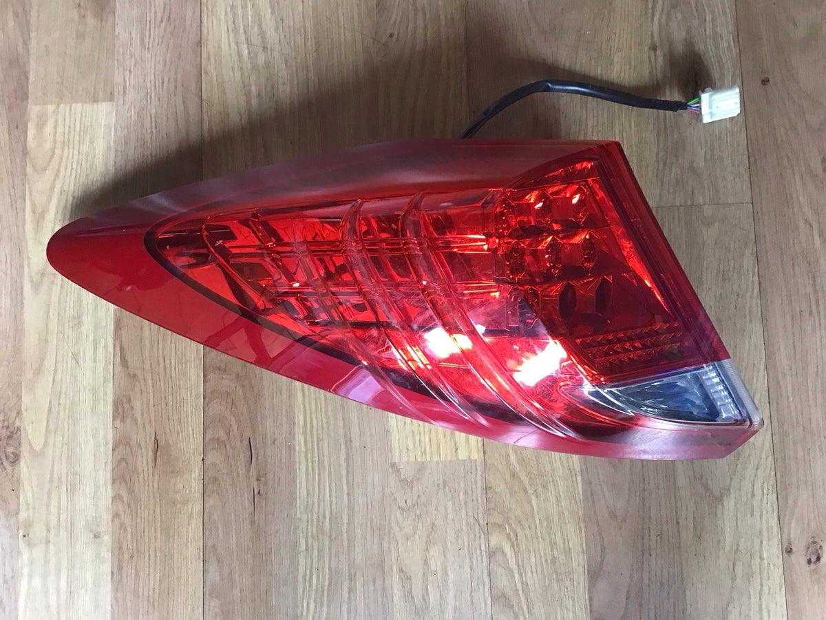 HONDA CIVIC MK9 PASSENGER'S SIDE N/S REAR LIGHT FR26260102 2012 20171