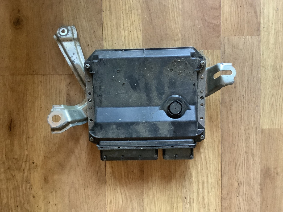 TOYOTA YARIS MK2 1.3 PETROL ENGINE CONTROL ECU 89661 0D310 2007 20114