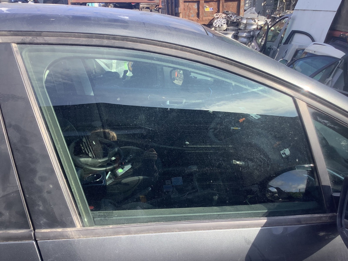 PEUGEOT 208 DRIVER'S O/S SIDE FRONT WINDOW GLASS DOOR WINDOW 2012 20183