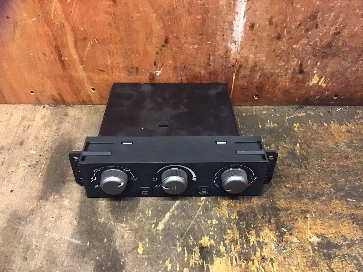MITSUBISHI SHOGUN MK3 HEATER CLIMATE CONTROL UNIT SWITCH  MR958005 2000 20060